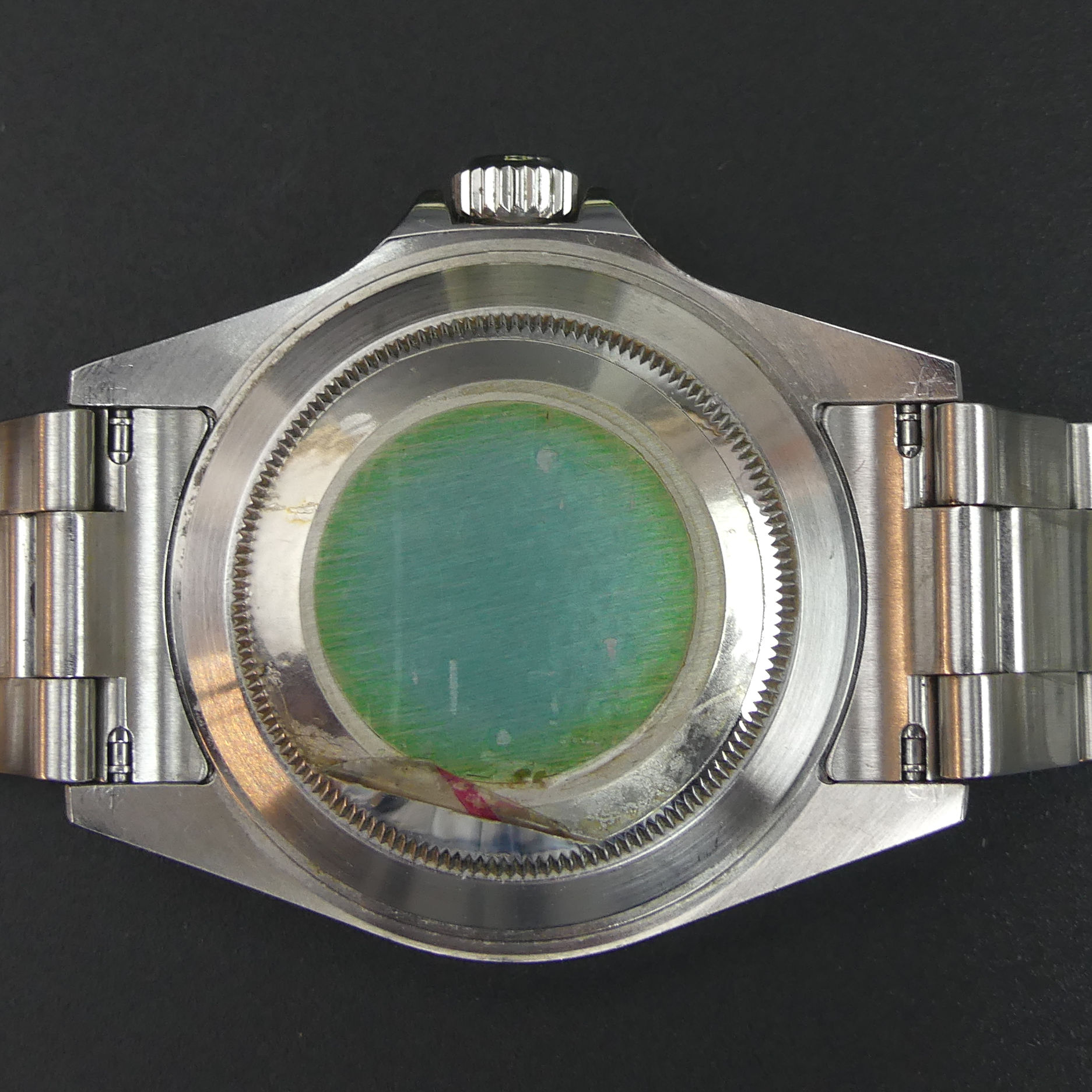 Rolex Submariner with a green bezel, dating from 2004 and with the 'Flat 4'. It has an F serial - Image 7 of 15