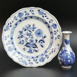 A Chinese blue and white porcelain 15 cm vase and a 25 cm diameter Meissen "Onion" pattern plate. UK