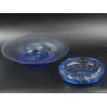 Two Whitefriars art glass controlled air bubble decorated bowls. 32.5 cm and 20.5 cm diameter. UK