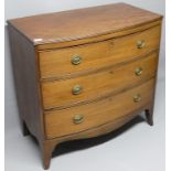 Victorian mahogany bow front chest of three drawers on splayed bracket feet. 90 cm wide x 87 cm
