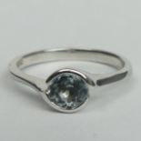 18 carat gold aquamarine ring, 4.2 grams. Size Q, top 7 mm, band 2.5 mm. UK Postage £12.