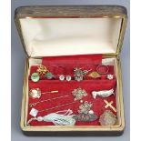 A box of jewellery including a yellow metal picture locket and chain, yellow metal stone set