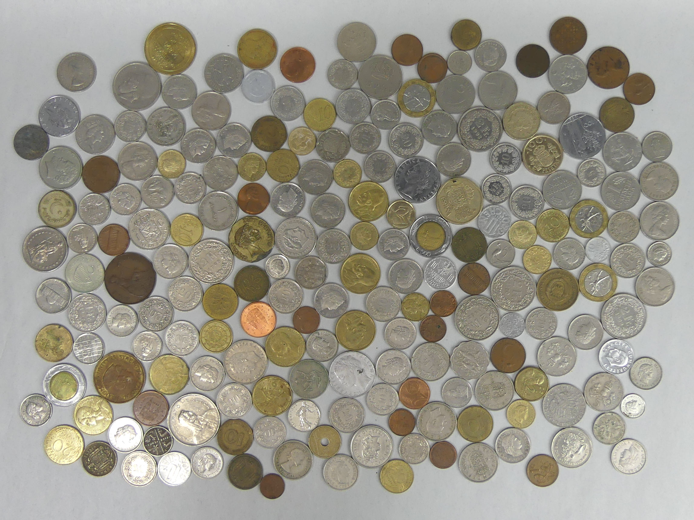 A box of various mixed coinage mostly continental, approximately 1.1 kilograms. UK Postage £16.