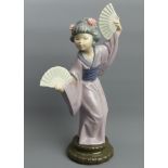First quality Lladro porcelain Madame Butterfly figurine 4991, retired 1998. 30 cm high. UK