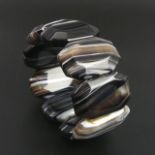 Banded agate stone expandable bracelet, 116 grams. 33 mm wide. UK Postage £12.