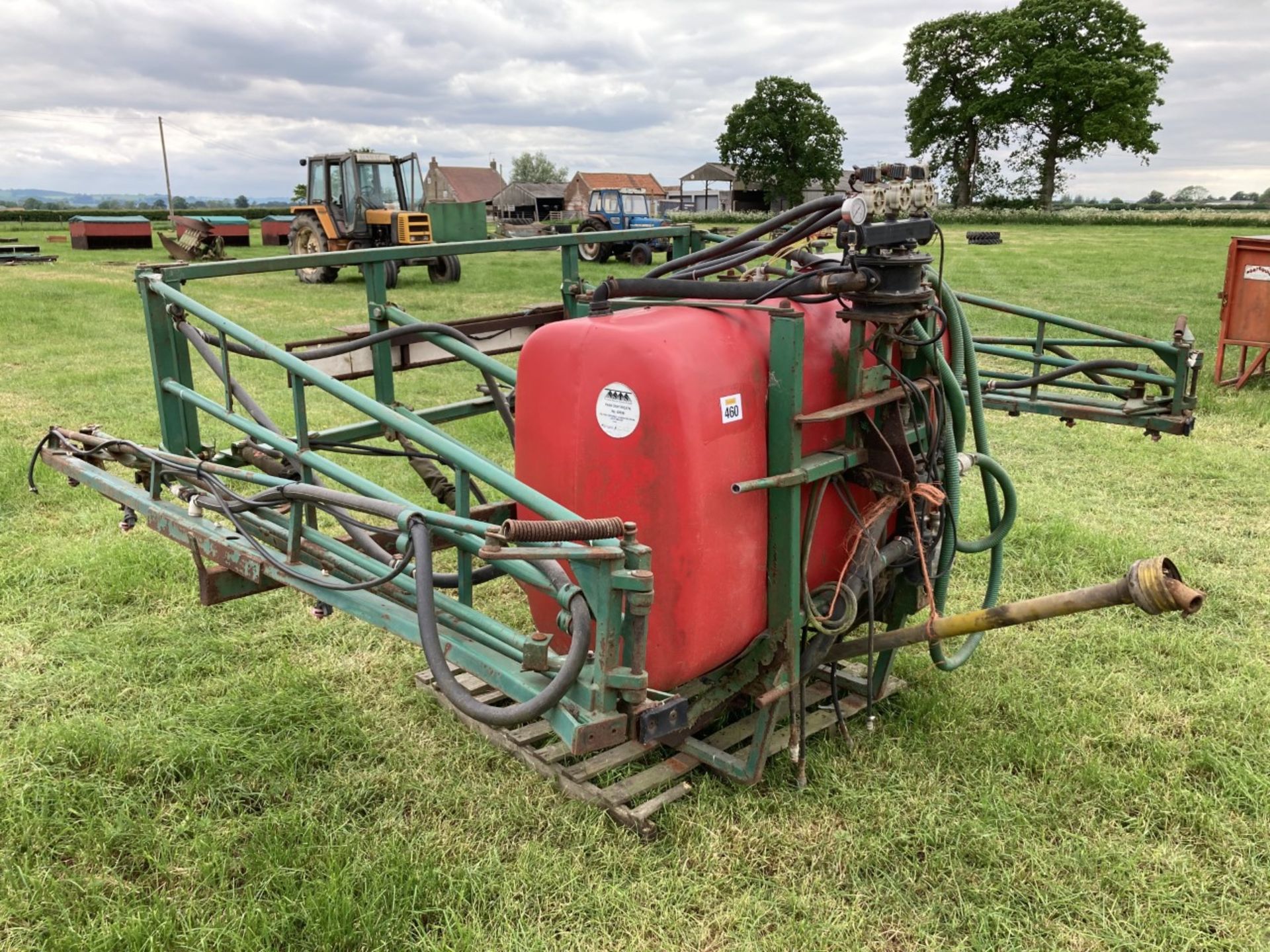 Mounted crop sprayer