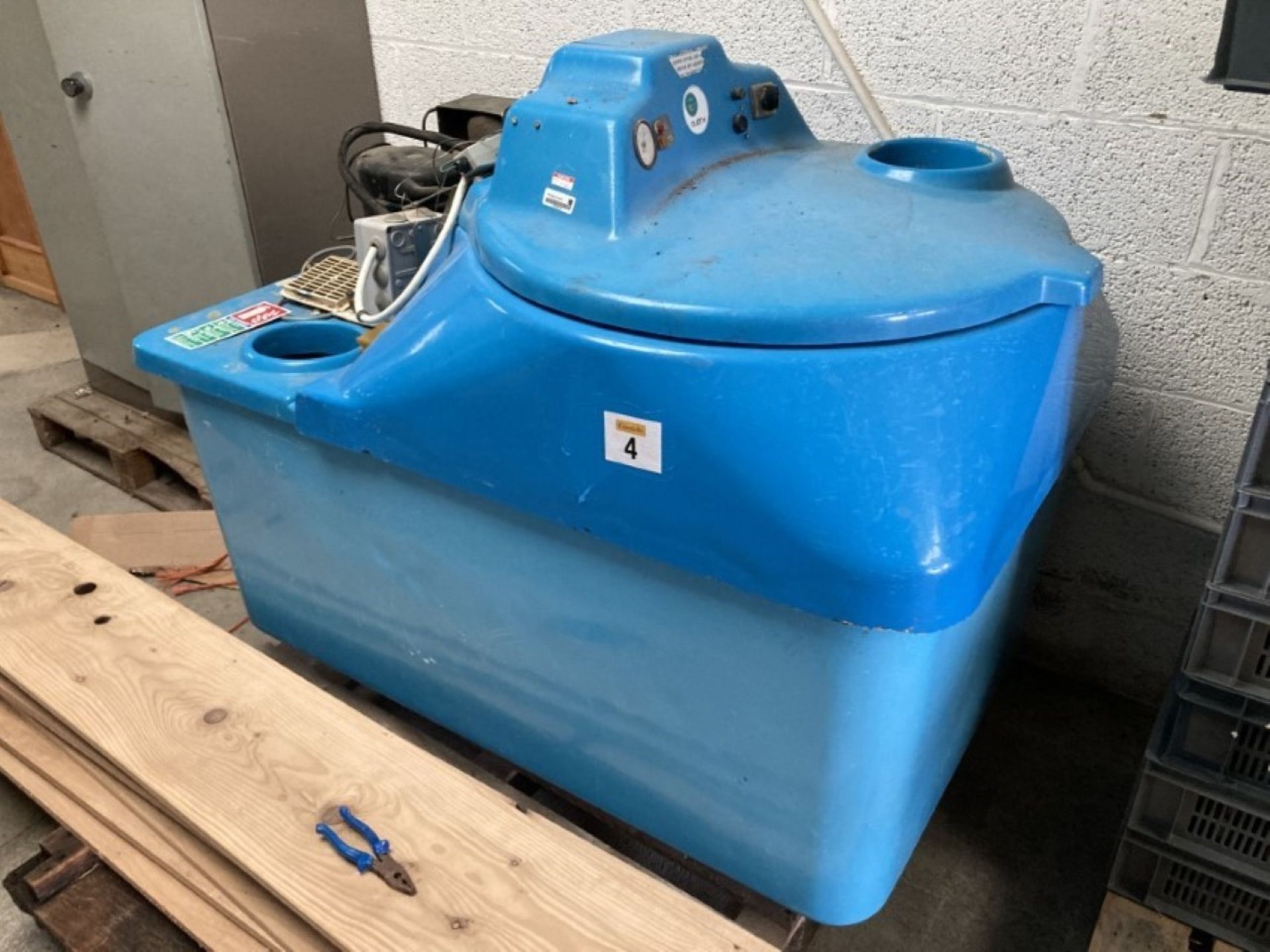 REFROIDISSEUR DE LAIT BULK TANK 64GALLON - Image 2 of 3