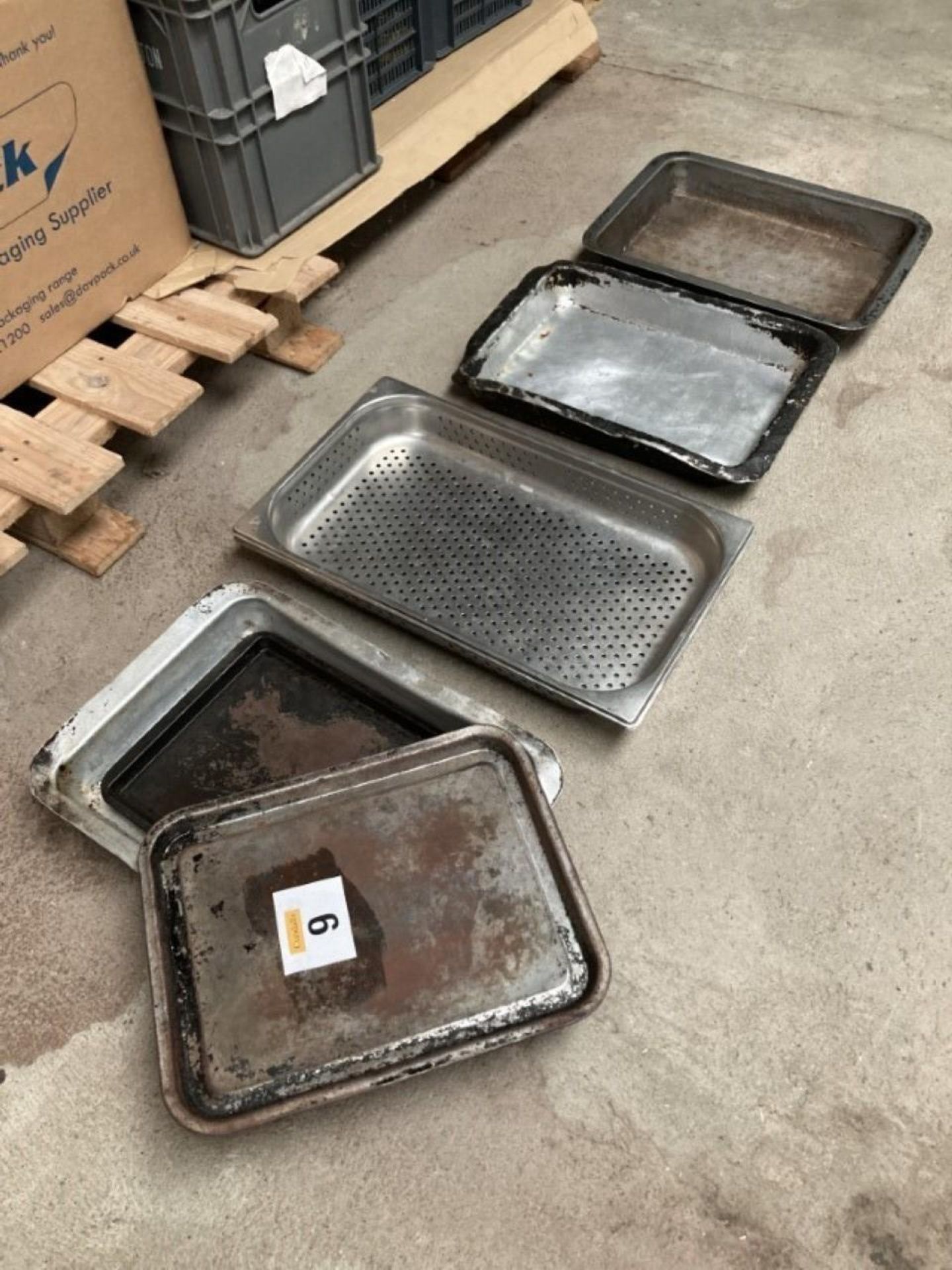 5 STAINLESS STEEL CATERING TRAYS