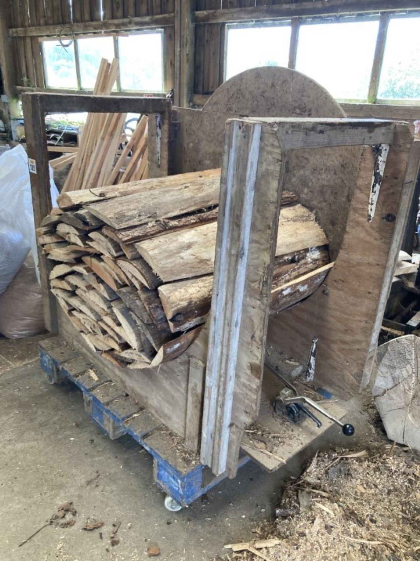 LOG TROLLY WITH OFF CUTS