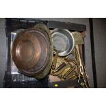 TWO TRAYS OF ASSORTED BRASS AND COPPER TO INCLUDE FIRE IRONS, COOKING PAN ETC