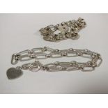 A STERLING SILVER NECKLACE AND A SILVER BRACELET, APPROX TOTAL WEIGHT 49.6G