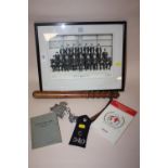 A COLLECTION OF POLICE RELATED EPHEMERA TO INCLUDE WOODEN TRUNCHEON, CAP BADGE ETC.