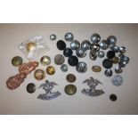 A COLLECTION OF VINTAGE MILITARY BUTTONS ETC.