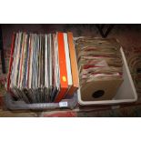 A BOX OF 78'S RECORDS TO INCLUDE THE INK SPOTS, LOUIS ARMSTRONG, PAUL ANKA, FATS DOMINO, PAT