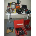 A SELECTION OF POWER TOOLS INCLUDING A BENCH GRINDER