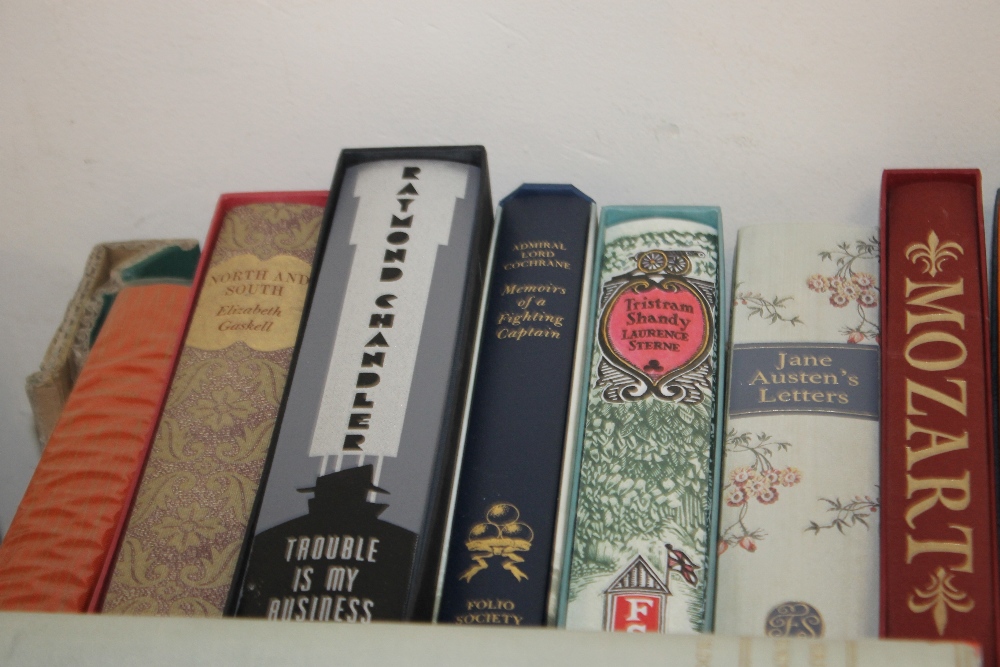 A TRAY OF FOLIO SOCIETY BOOKS AND VARIOUS ILLUSTRATED BOOKS - Image 2 of 3