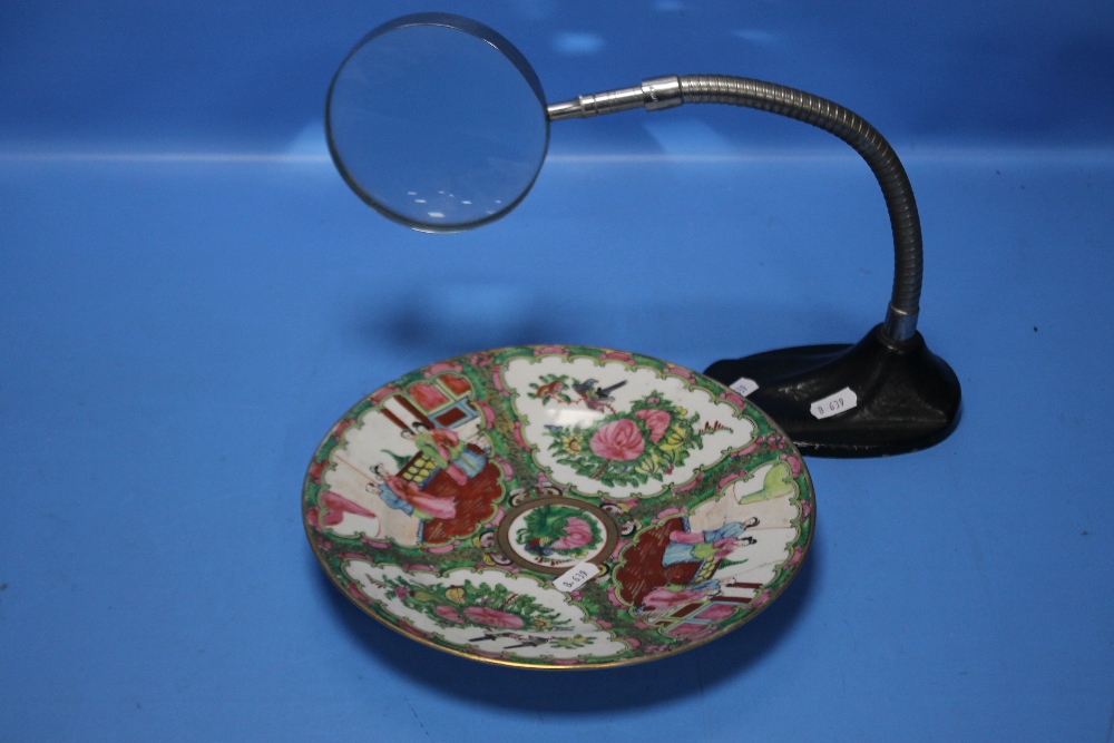 AN ORIENTAL PLATE A/F TOGETHER WITH AN ANGLE POISE MAGNIFYING LENS