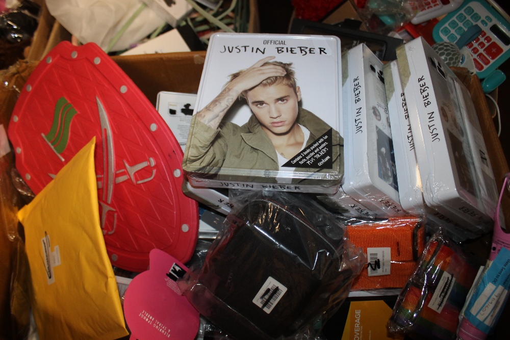 THREE BOXES OF NEW ITEMS TO INCLUDE JUSTIN BIEBER ACTIVITY SETS, COAT HANGERS, PHONE CASES ETC. - Image 2 of 4