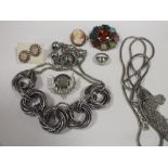 A BOX OF VINTAGE COSTUME JEWELLERY TO INCLUDE SCOTTISH STYLE BROOCH, CAMEO BROOCH, 925 RING