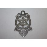 A HALLMARKED SILVER MASONIC JEWEL TOTAL WEIGHT 17.6 G