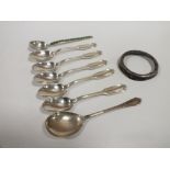 A COLLECTION OF HALLMARKED SILVER TO INCLUDE FIVE MATCHING COFFEE SPOONS TOGETHER WITH A STERLING