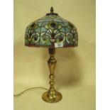 A TIFFANY STYLE GLASS TABLE LAMP, OVERALL HEIGHT 55 CM