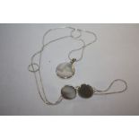 A STERLING SILVER AND MOTHER OF PEARL NECKLACE AND EARING SET, TOTAL WEIGHT 15.7 G