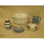 A MINTON CLIVEDON TWIN HANDLED TUREEN TOGETHER WITH A WEDGWOOD JASPERWARE JUG AND TRINKET BOX