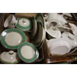 A TRAY OF PLAIN WHITE DINNERWARE TO INCLUDE PORTMEIRION TOGETHER WITH A TRAY OF BAVARIAN JOHANN