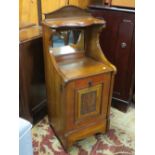 AN EDWARDIAN MAHOGANY AND MIRRORED COAL BOX H-92 CM W-39 CM