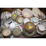 A TRAY OF ASSORTED CHINA TO INCLUDE INDIAN TREE, DENBY STONEWARE ETC