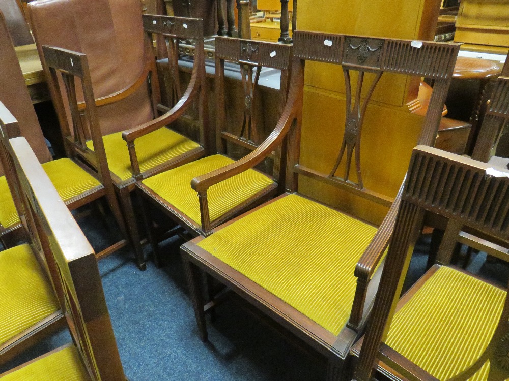 A SET OF EIGHT MAHOGANY SHERATON STYLE DINING CHAIRS - Image 3 of 3