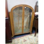 AN ART DECO STYLE WALNUT CHINA CABINET H-125 W-89 CM