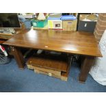 A LARGE MODERN EXTENDING DINING TABLE