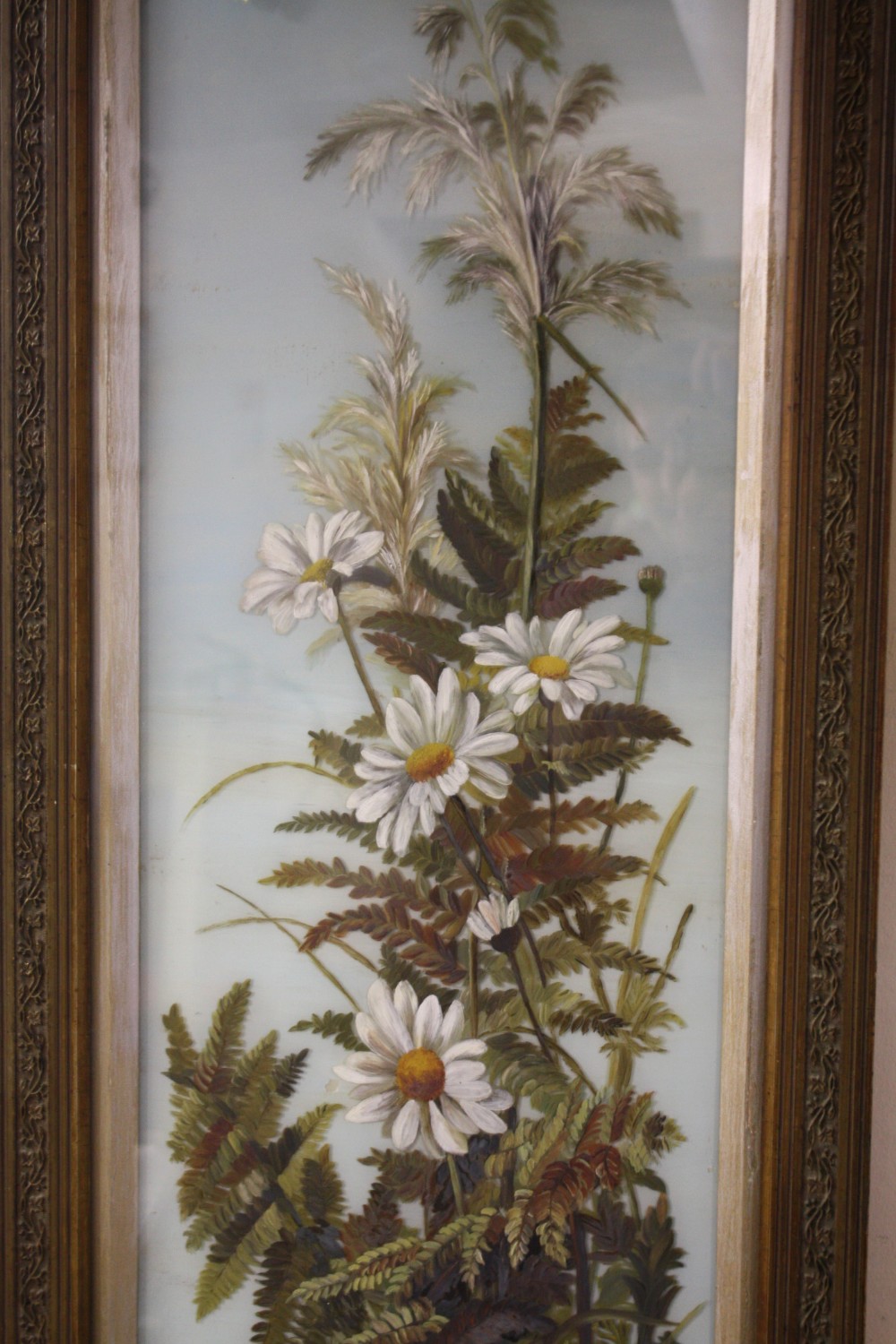 A VICTORIAN STYLE FLORAL OIL PAINTING ON GLASS TOGETHER WITH A FLORAL PRINT - Image 2 of 4