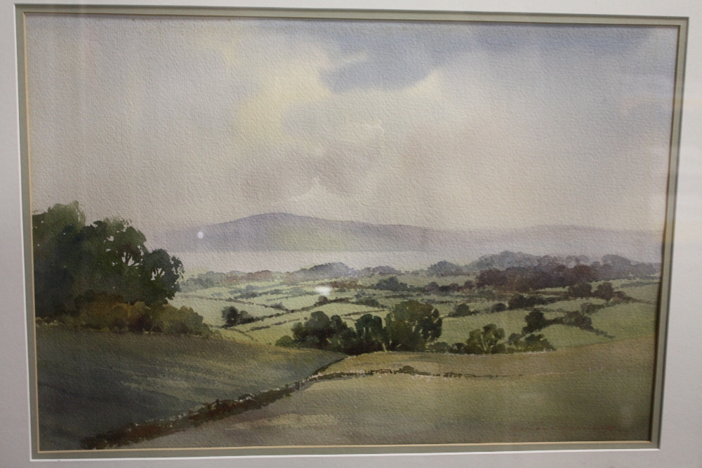 A COLLECTION OF WATERCOLOURS TO INCLUDE A MOUNTAINOUS LAKE SCENE SIGNED G L WEAVER, HARVEST SCENE - Image 5 of 5