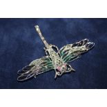 A MODERN SILVER & PLIQUE A JOUR BROOCH IN THE FORM OF A DRAGONFLY, W 8 CM