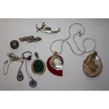 A BAG OF SILVER AND WHITE METAL JEWELLERY TO INCLUDE NECKLACES, BROOCH ETC.