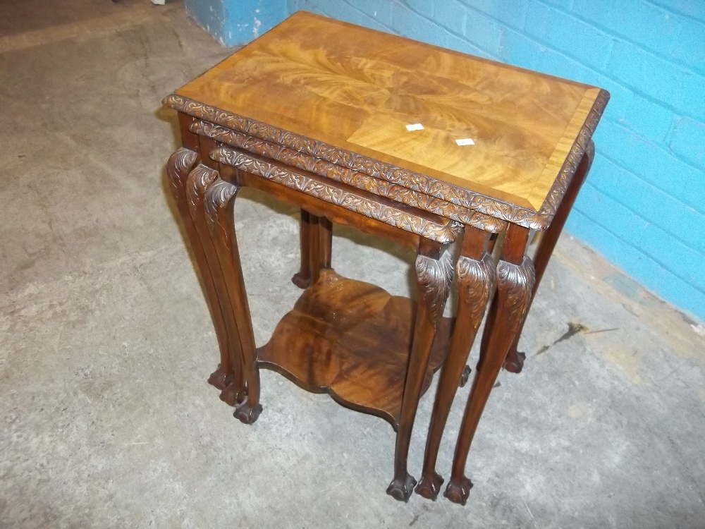 AN ANTIQUE INLAID NEST OF THREE TABLES WITH CABRIOLE CLAW AND BALL LEGS - Image 2 of 7