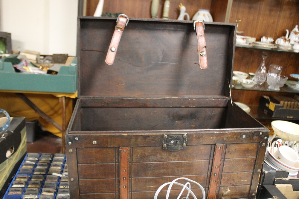 A REPRODUCTION WOODEN TRUNK - Image 2 of 3