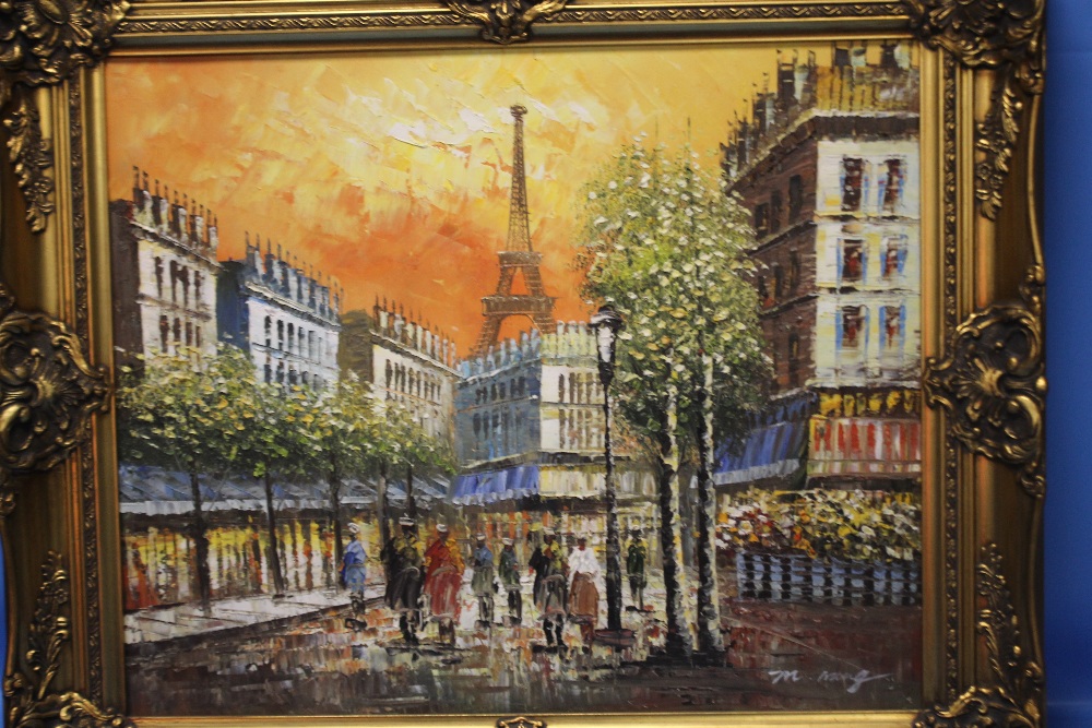 A GILT FRAMED OIL ON CANVAS PAINTING OF A PARIS STREET SCENE, 76 X 66 CM