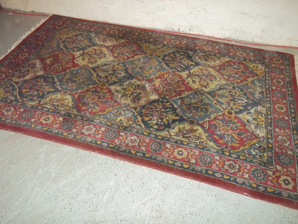 A SELECTION OF SEVEN RUGS - Image 4 of 5