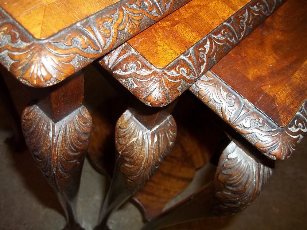 AN ANTIQUE INLAID NEST OF THREE TABLES WITH CABRIOLE CLAW AND BALL LEGS - Image 3 of 7