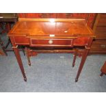 A REPRODUCTION MAHOGANY BREAKFRONT HALL TABLE H-77 W-75 CM