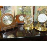FOUR ASSORTED MANTEL CLOCKS TO INCLUDE A GLASS DOMED EXAMPLE