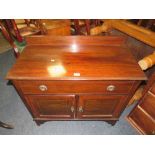 AN EDWARDIAN MAHOGANY INLAID CABINET H-81 W-91 CM