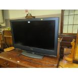 A SONY BRAVIA 40"FLATSCREEN TV - HOUSE CLEARANCE - NO REMOTE