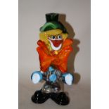 A MURANO STYLE GLASS CLOWN, HEIGHT 21 CM