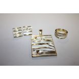 A SILVER GILT RING, PENDANT AND EARRING SET, APPROX WEIGHT 21.4 G