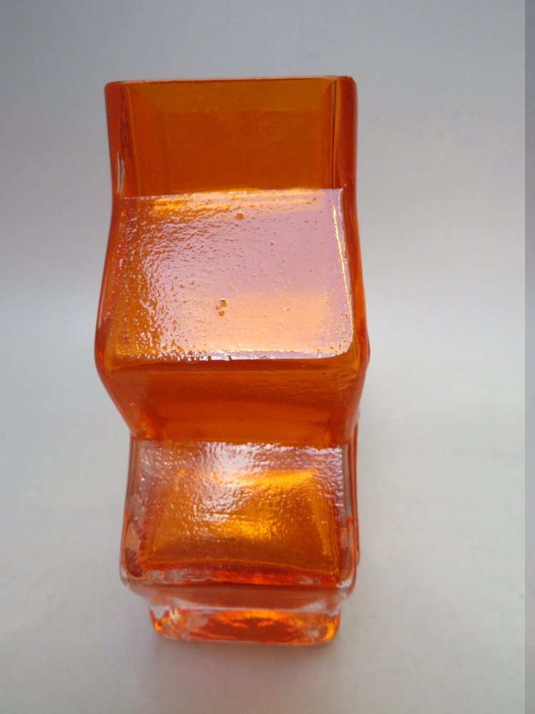 A WHITEFRIARS TANGERINE DOUBLE DIAMOND GLASS VASE, pattern 9759, designed by Geoffrey Baxter as part - Image 4 of 7